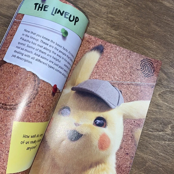 Pokémon Pikachu Case files book with poster in back - Picture 4 of 4